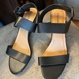 Black Women's Sandals